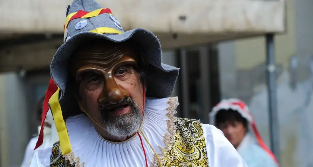 Columbus day, 80 maschere di Carnevale italiane pronte a partecipare alla parata di New York: c’è anche il calabrese Giangurgolo