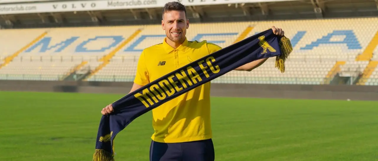 «Ho preso la palla»: il giocatore del Modena Botteghin sul rigore dubbio non concesso al Catanzaro