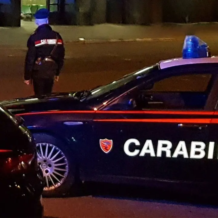 Reggio Calabria, blitz in Piazza Sant’Agostino: un arresto per resistenza e furto di energia elettrica