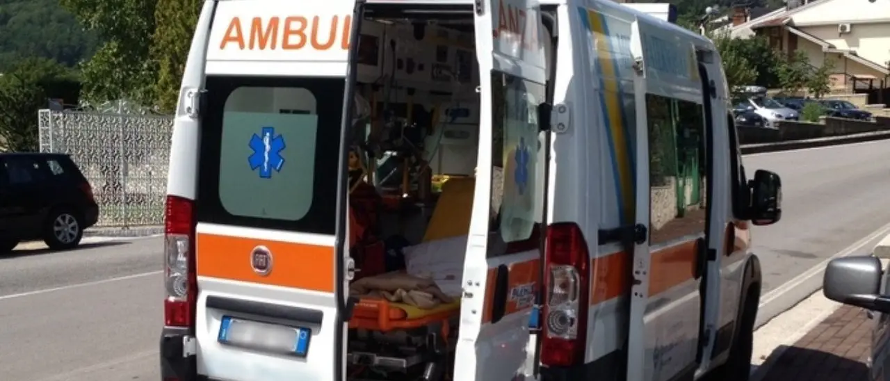 Mirto Crosia, studentessa investita sulla statale 106 da un’auto pirata: indagini in corso