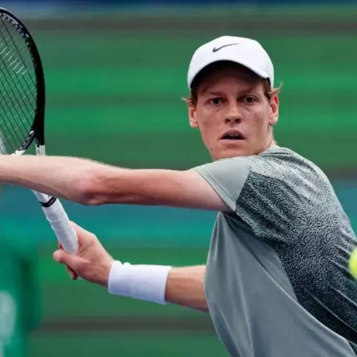 Atp di Shanghai, Sinner batte Machac e vola in finale: chiuderà l’anno da numero uno al mondo
