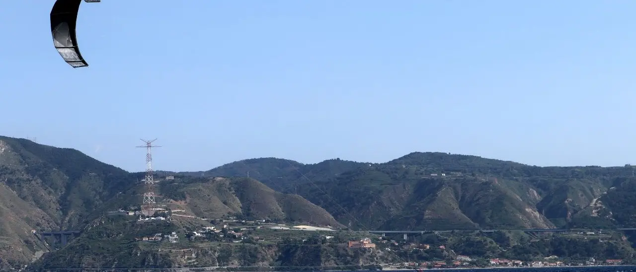 Faglie sismiche sullo Stretto, biodiversità a rischio e costi-benefici, i comitati No Ponte bocciano le integrazioni: «Non stanno in piedi»