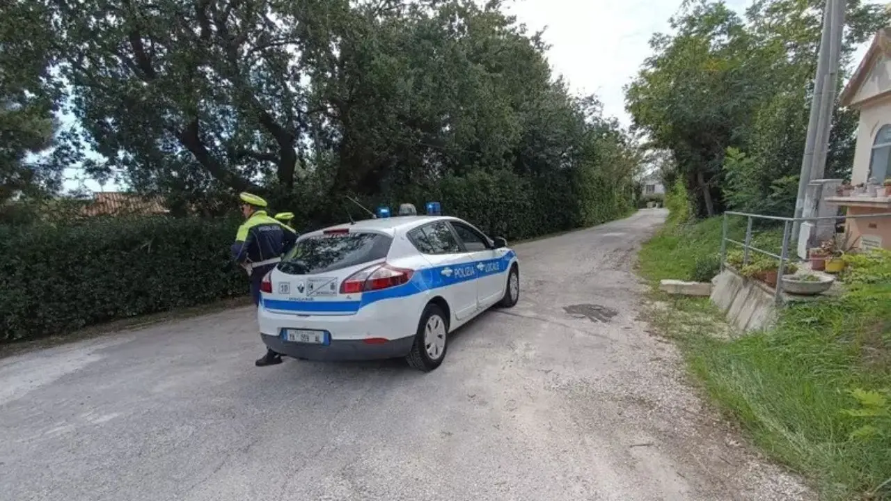 Senigallia, il 15enne si è suicidato perché subiva bullismo: oggi i genitori dovevano incontrare la dirigente