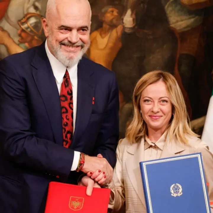 Il grande piano Meloni-Rama: migranti, milioni e spaghetti “alla finta italiana” in Albania