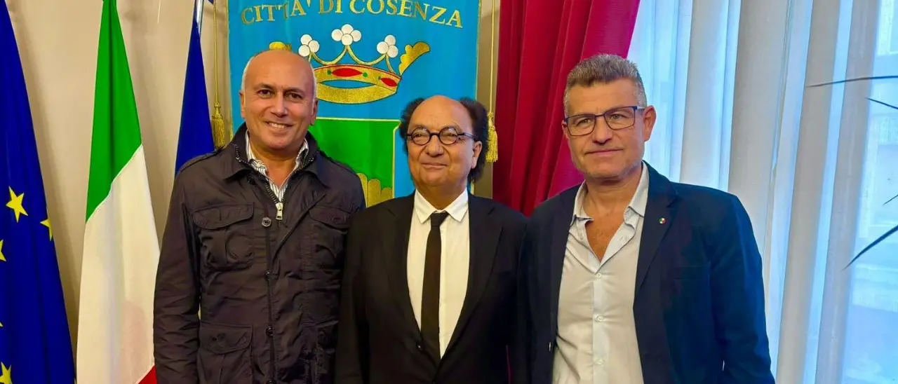 Cosenza Calcio, incontro «cordiale» tra Guarascio e Caruso: il patron garantisce la «solidità societaria»