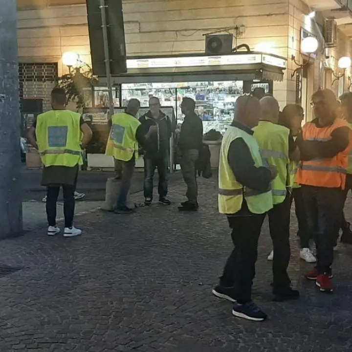 Cosenza, gli steward in servizio al Marulla protestano su corso Mazzini: ecco la situazione