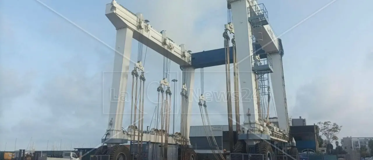 Porto di Corigliano Calabro: il cantiere navale fermo e la marineria in difficoltà