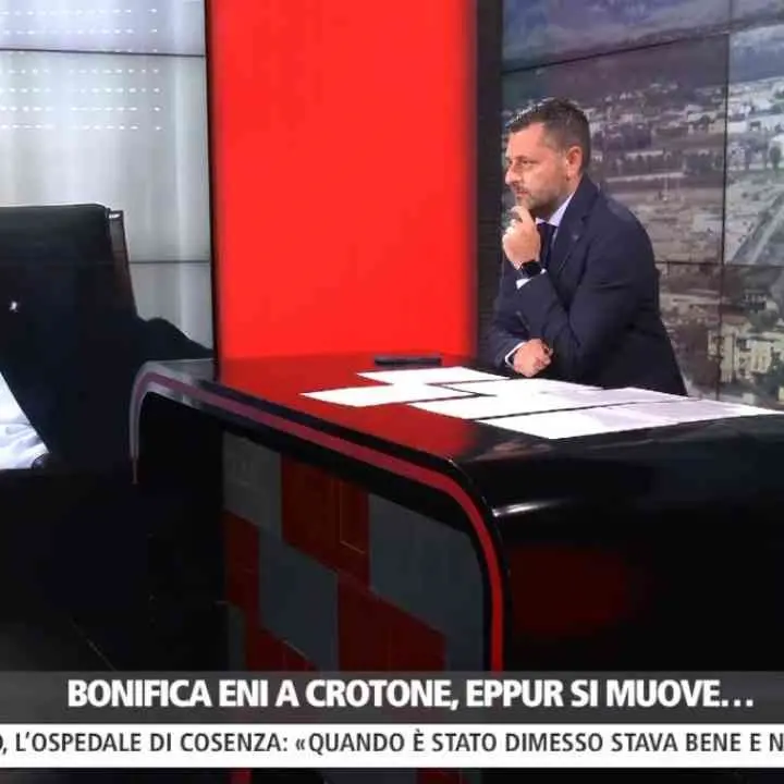 Crotone tra vecchi veleni e nuove speranze. Fari puntati sulla bonifica ma il sindaco Voce avverte: «È finta»