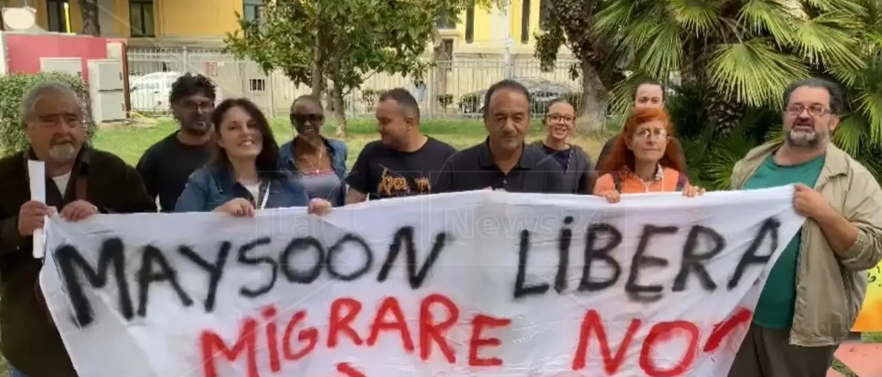 Maysoon Majidi a processo perché accusata di essere una scafista, Mimmo Lucano: «La vogliamo cittadina onoraria di Riace»