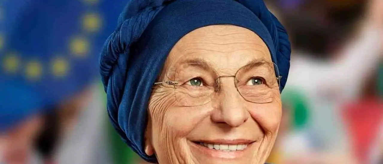 Emma Bonino ricoverata da ieri per problemi respiratori. I medici: «Ora sta meglio, risponde bene alle cure»
