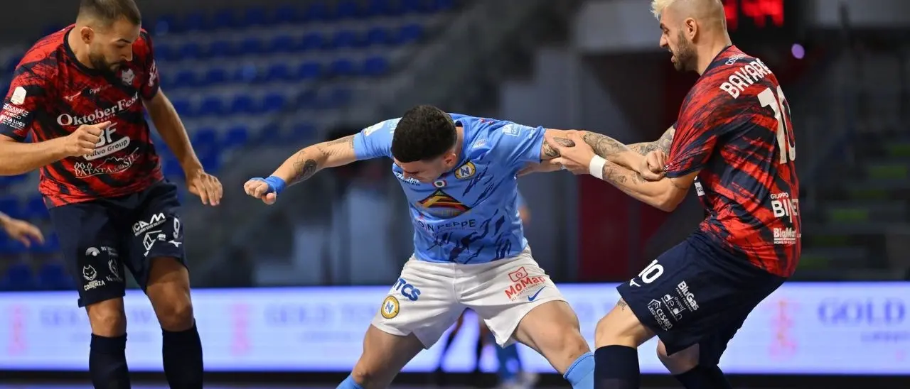 Serie A di calcio a 5, la Pirossigeno Cosenza crolla nella prima giornata: il Napoli batte 6-0 i rossoblù