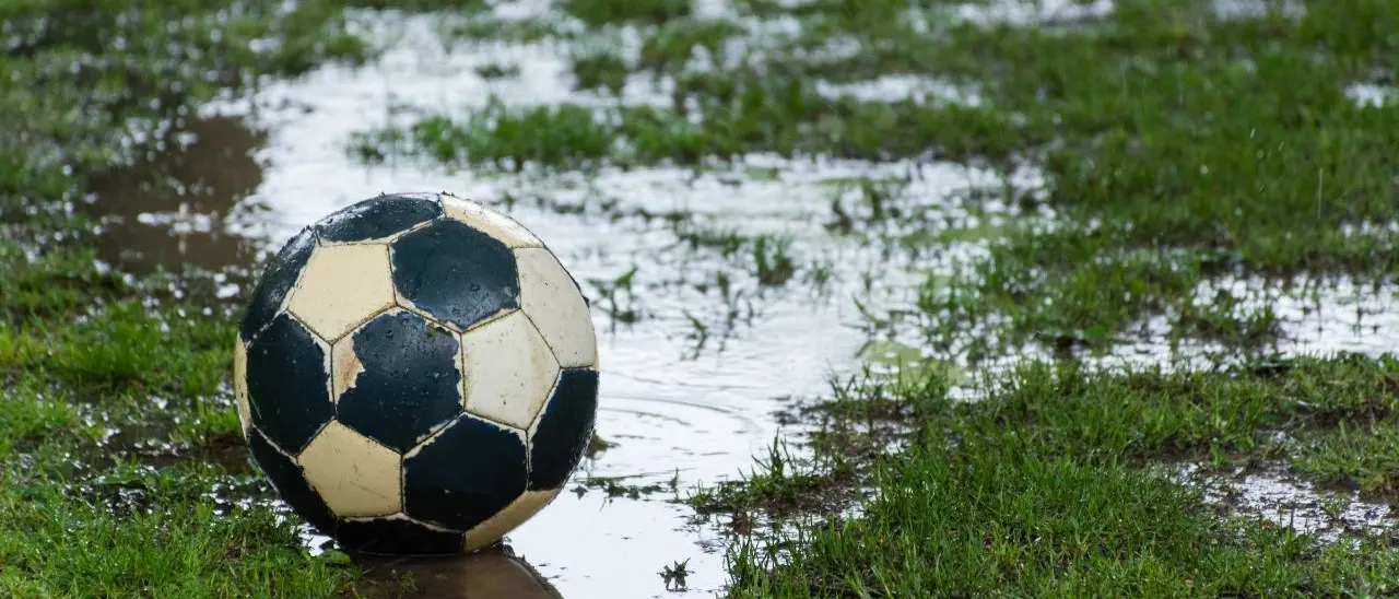 Nel campionato di Eccellenza non si gioca Reggioravagnese-Isola Capo Rizzuto. Ecco le partite rinviate per maltempo