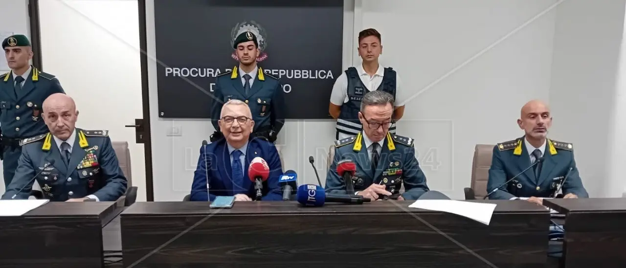 I migranti definiti “piccioni” e “pecore”, così sfruttavano la disperazione: 13 arresti. Fino a 10mila euro il costo della traversata