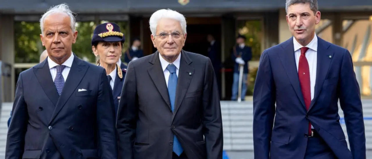 Accuse di razzismo del Consiglio d’Europa alla polizia italiana e ai politici. Mattarella: «Sono sbalordito per le critiche alle forze dell’ordine»