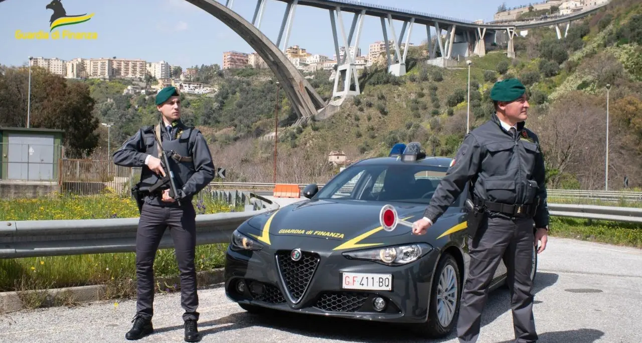 Guardia di finanza di Catanzaro, nel bilancio operativo 3mila interventi e 200 indagini\n