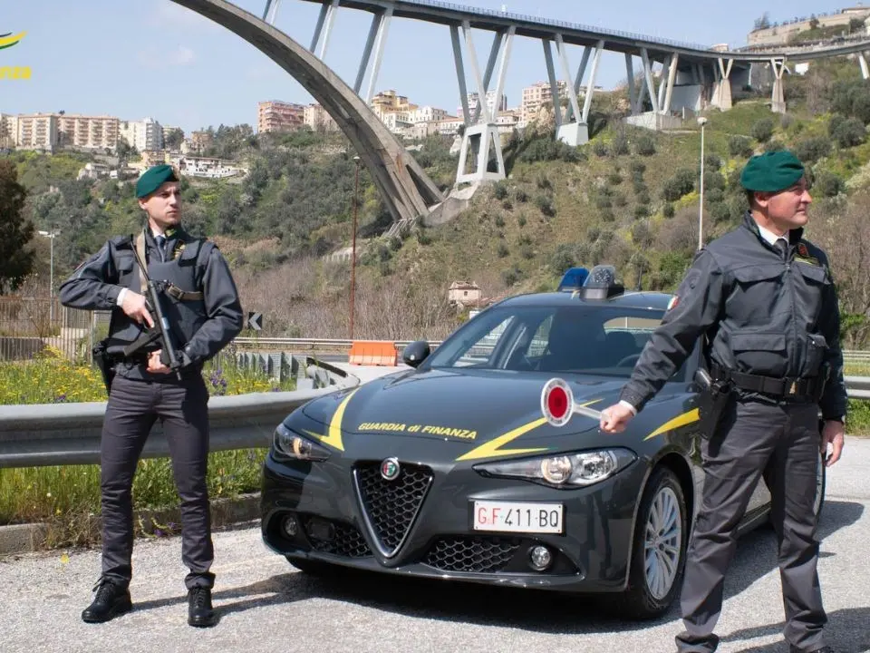 Guardia di finanza di Catanzaro, nel bilancio operativo 3mila interventi e 200 indagini