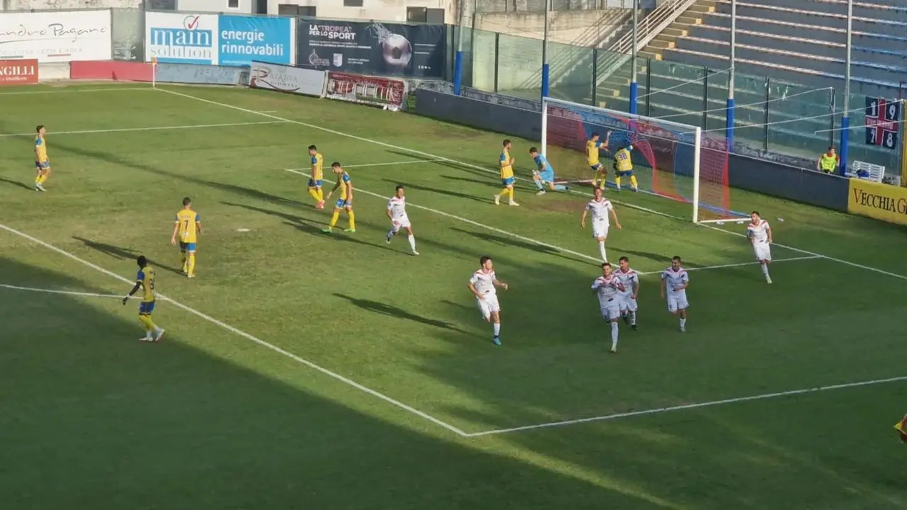 Una superlativa Vibonese annulla e batte la Scafatese. Al Luigi Razza termina 3-1