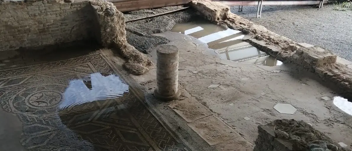 Casignana, corsa contro il tempo per salvare i mosaici della Villa Romana. La Soprintendenza: i fondi ci sono