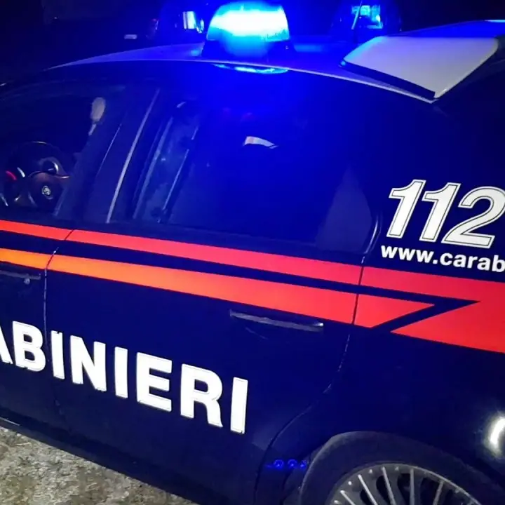 Paola, incendio in un cantiere: danneggiata una trivellatrice. Indagini in corso