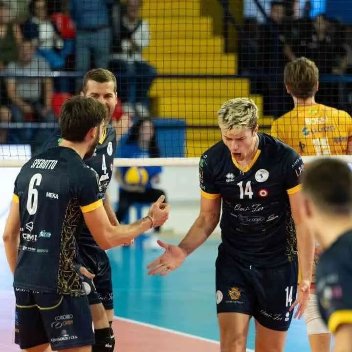 La OmiFer Palmi cerca i primi punti nel campionato di Serie A2 in casa contro Banca Macerata