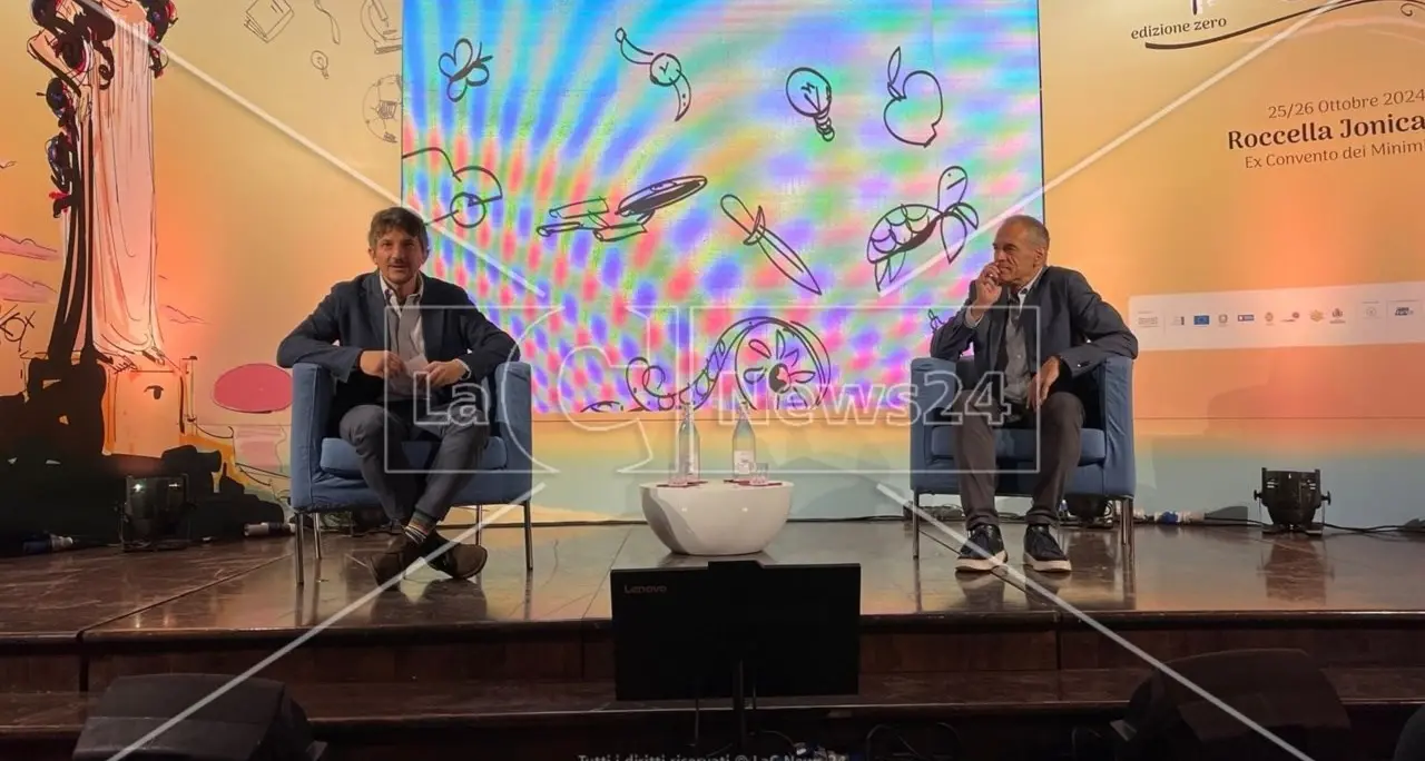 Il Festival dell’argomento a piacere debutta a Roccella con Cottarelli che parla di musica. Il prossimo Makkox sulla fantascienza