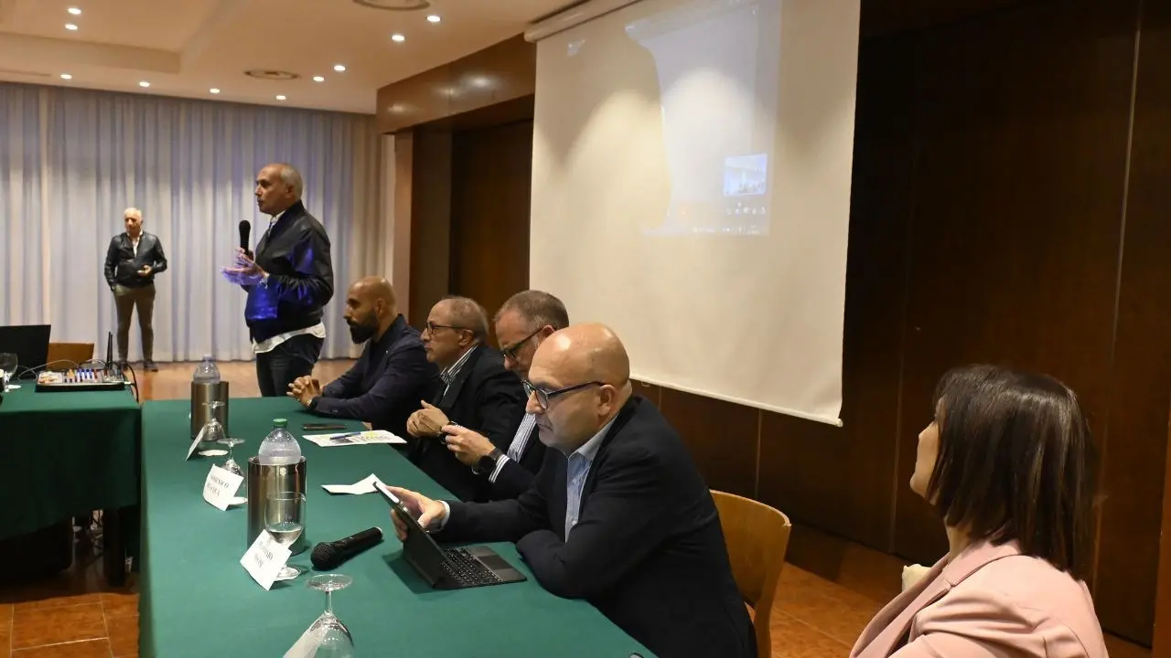 Convention del Pd regionale sui trasporti: «Il diritto alla mobilità in Calabria è un’utopia»