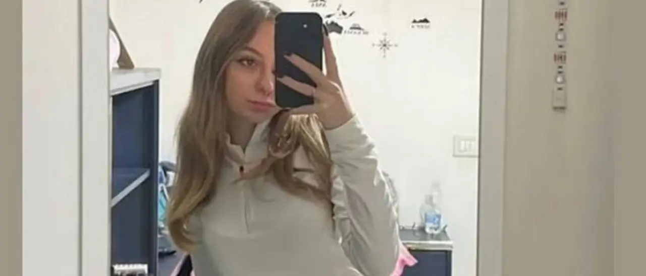 Ragazza accoltellata in casa nella Bergamasca, arrestato un vicino: si indaga per omicidio volontario