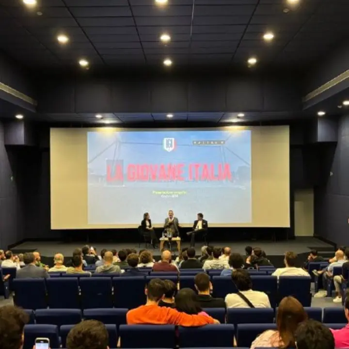 Unical, Federico Buffa racconta “La Giovane Italia”: «Nel calcio nel nostro Paese ci sono meno opportunità per i ragazzi»