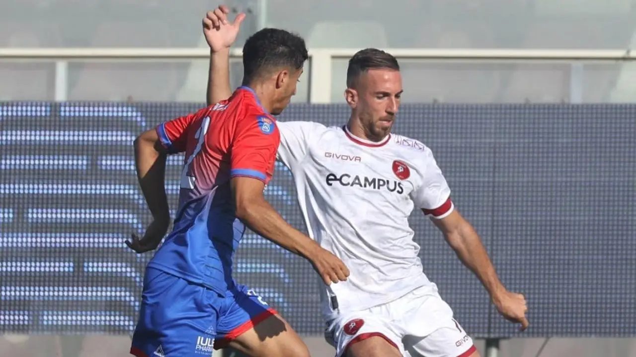 Serie D, la Reggina cala il tris al Paternò: al Granillo a segno Cham, Girasole e Forciniti