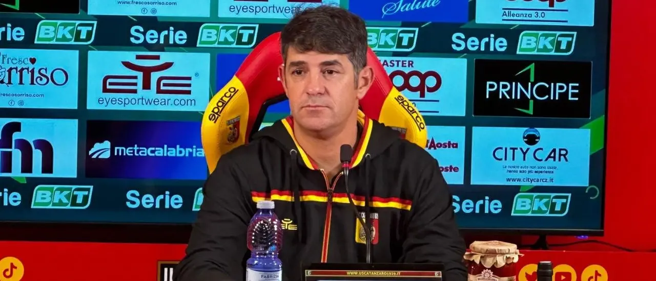 Catanzaro-Sudtirol 3-0, mister Accursi: «Quando le prestazioni migliorano arrivano anche i risultati»