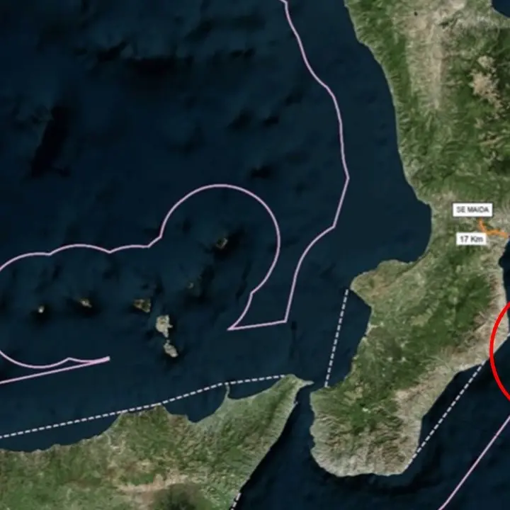 Parco eolico nel golfo di Squillace, tutte le voci del fronte del No: «Ennesima mortificazione della nostra terra»