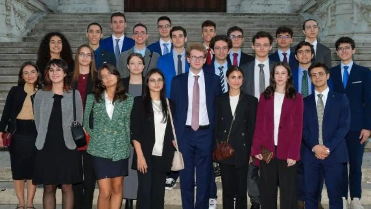 Uno studente di Cosenza tra i 25 Alfieri premiati da Mattarella: per Gabriele Garofalo diploma in 4 anni e passione per il calcio