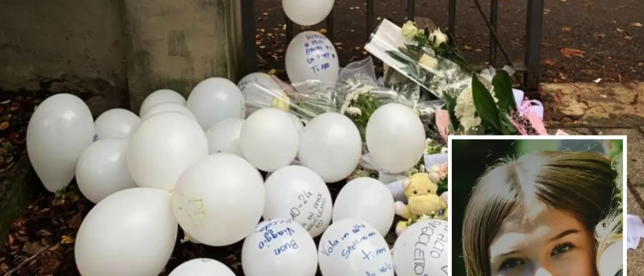 Tredicenne caduta dal balcone, testimone inchioda il fidanzato: «L’ha buttata giù». Gli inquirenti: «Aurora ha cercato disperatamente di aggrapparsi»