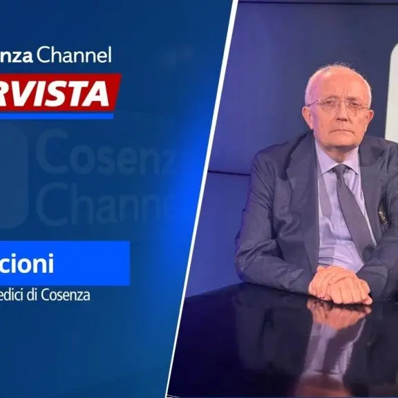 Medici cubani, Corcioni: «Lavorano grazie a un’autocertificazione. Nel 2024 sette chirurghi hanno lasciato l’ospedale di Cosenza»