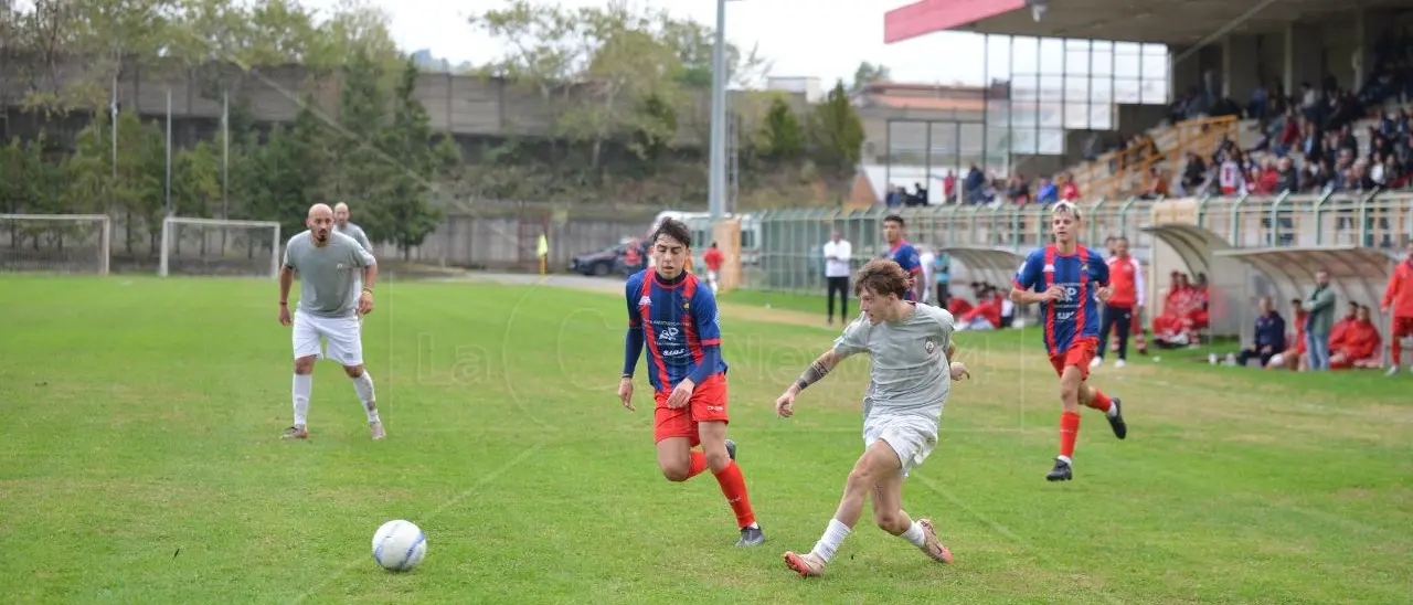 Prima Categoria, l’Acri vuole continuare l’en plein. Rocca di Neto e Polistena cercano conferme