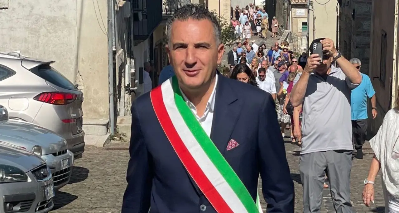 Città unica a Cosenza, il sindaco di Castrolibero sfida i firmatari della proposta di legge: «Pronto a un confronto pubblico, la fusione è una cosa seria»