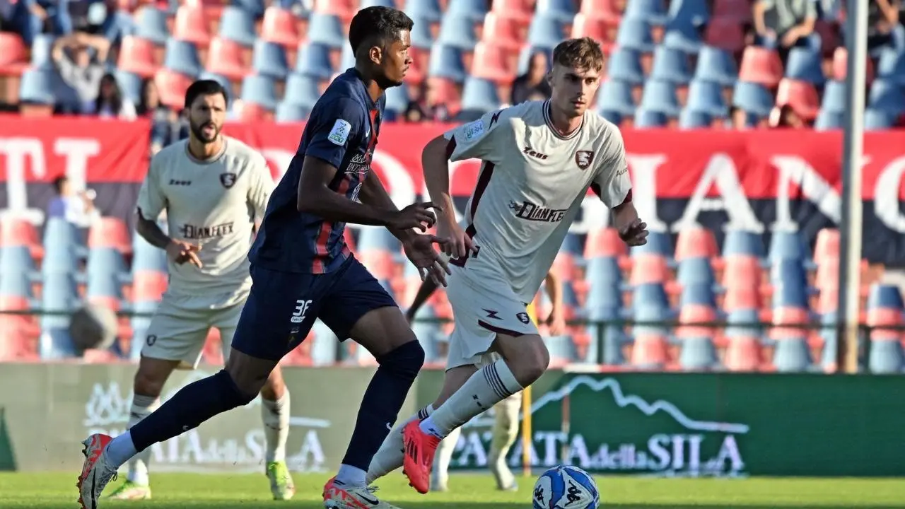 Cosenza, pari e patta con la Salernitana. Florenzi illude i rossoblù, Verdi recupera dal dischetto: 1-1