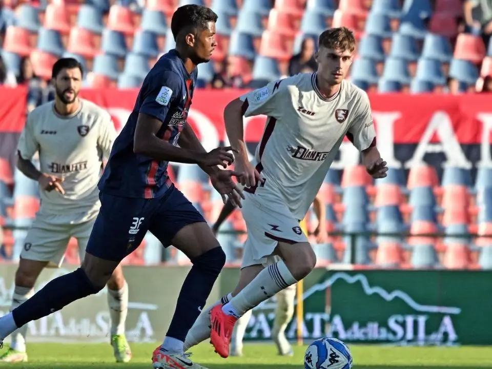 Cosenza, pari e patta con la Salernitana. Florenzi illude i rossoblù, Verdi recupera dal dischetto: 1-1