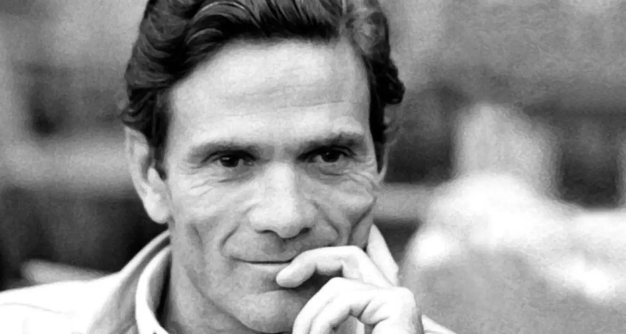 Pier Paolo Pasolini e il suo rapporto con la Calabria: «Qui profumano zagare e limoni, liquirizia e papiri... vorrei viverci e morirci»