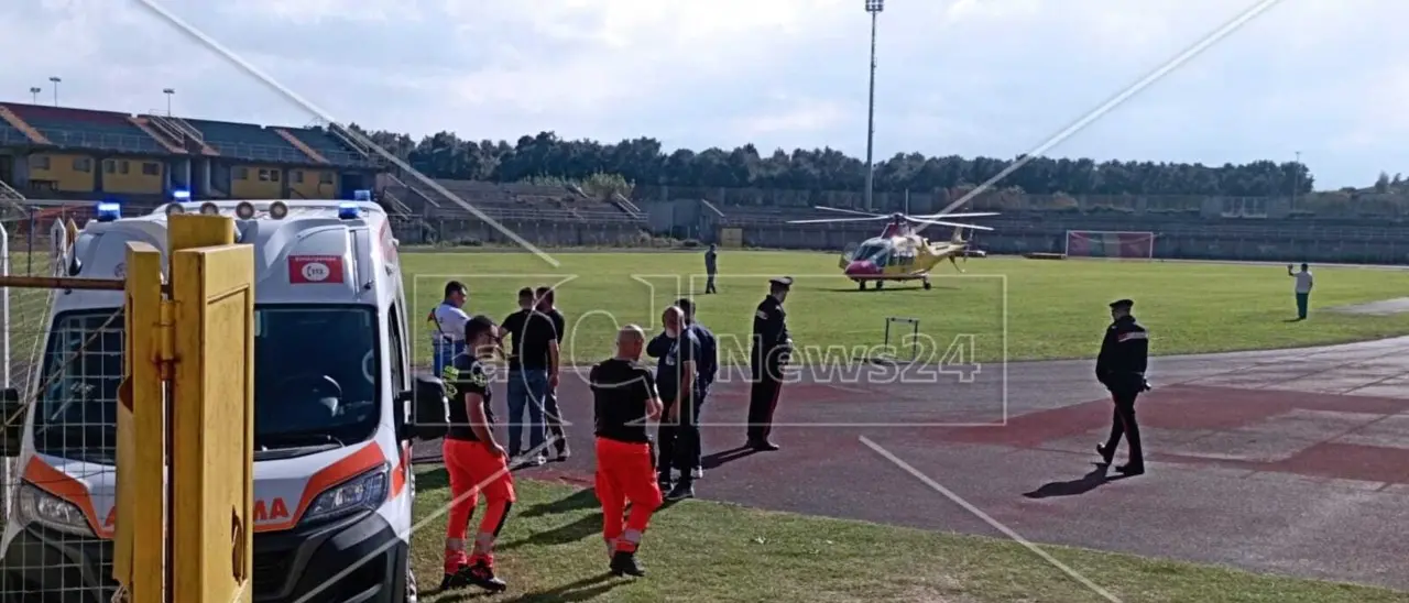 Grave incidente in motocross a Gioia Tauro, giovane trasportato in elisoccorso al Gom di Reggio