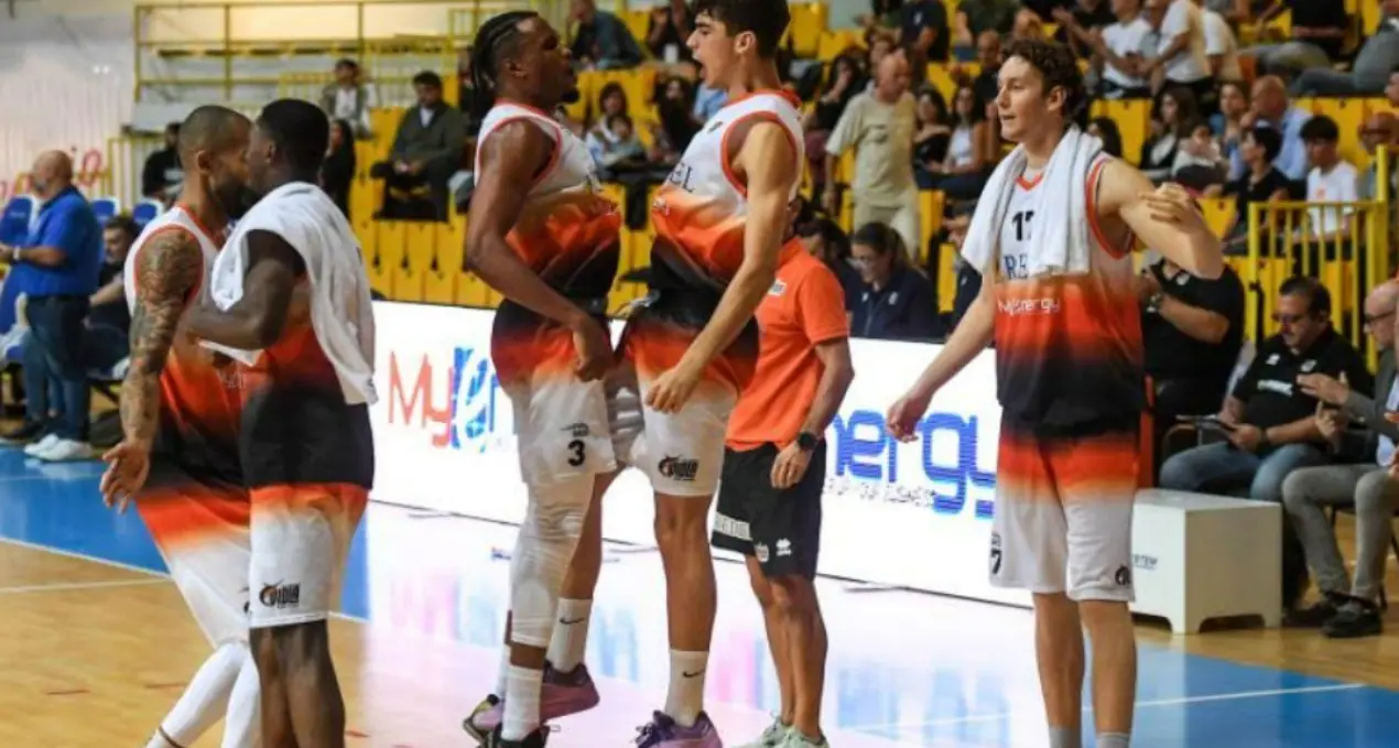 Basket, Viola sette bellezze chi ti ferma più? In Serie B, colpo esterno del Catanzaro\n