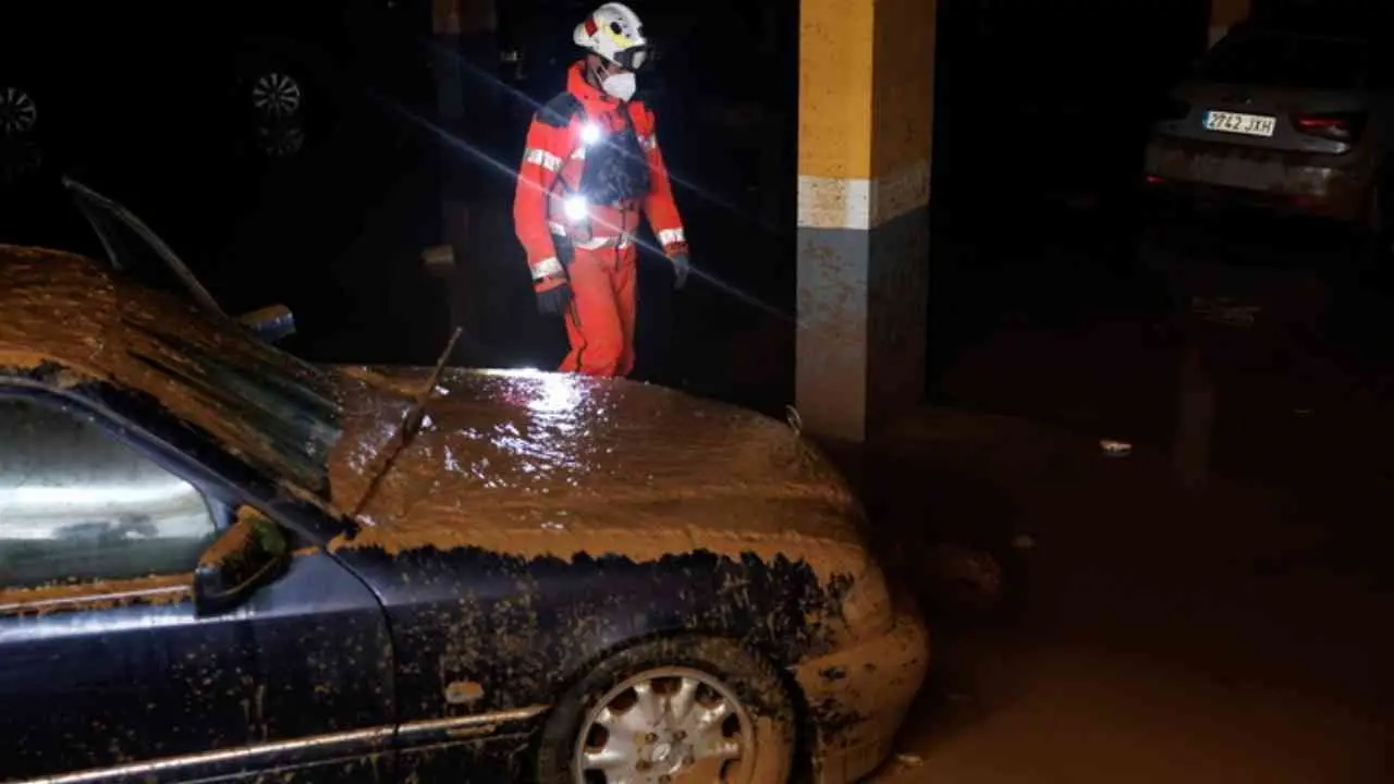 Alluvioni in Spagna, nessuna vittima ritrovata nel parcheggio del centro commerciale di Aldaia