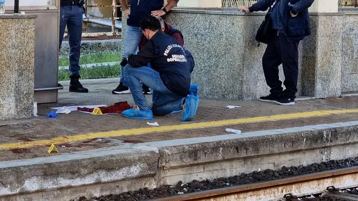 Genova, capotreno accoltellato: al via lo sciopero nazionale di 8 ore\n