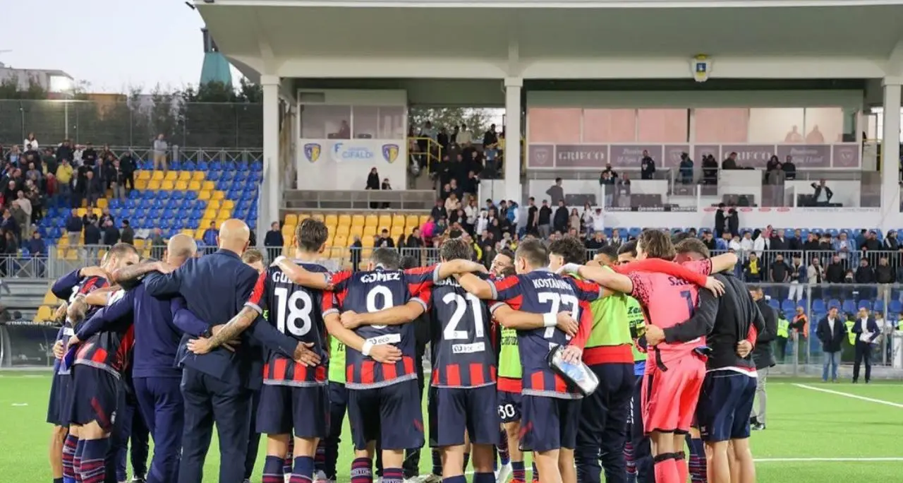 Tonfo Avellino, si rialza il Benevento. Il Crotone rallenta il Cerignola: il punto