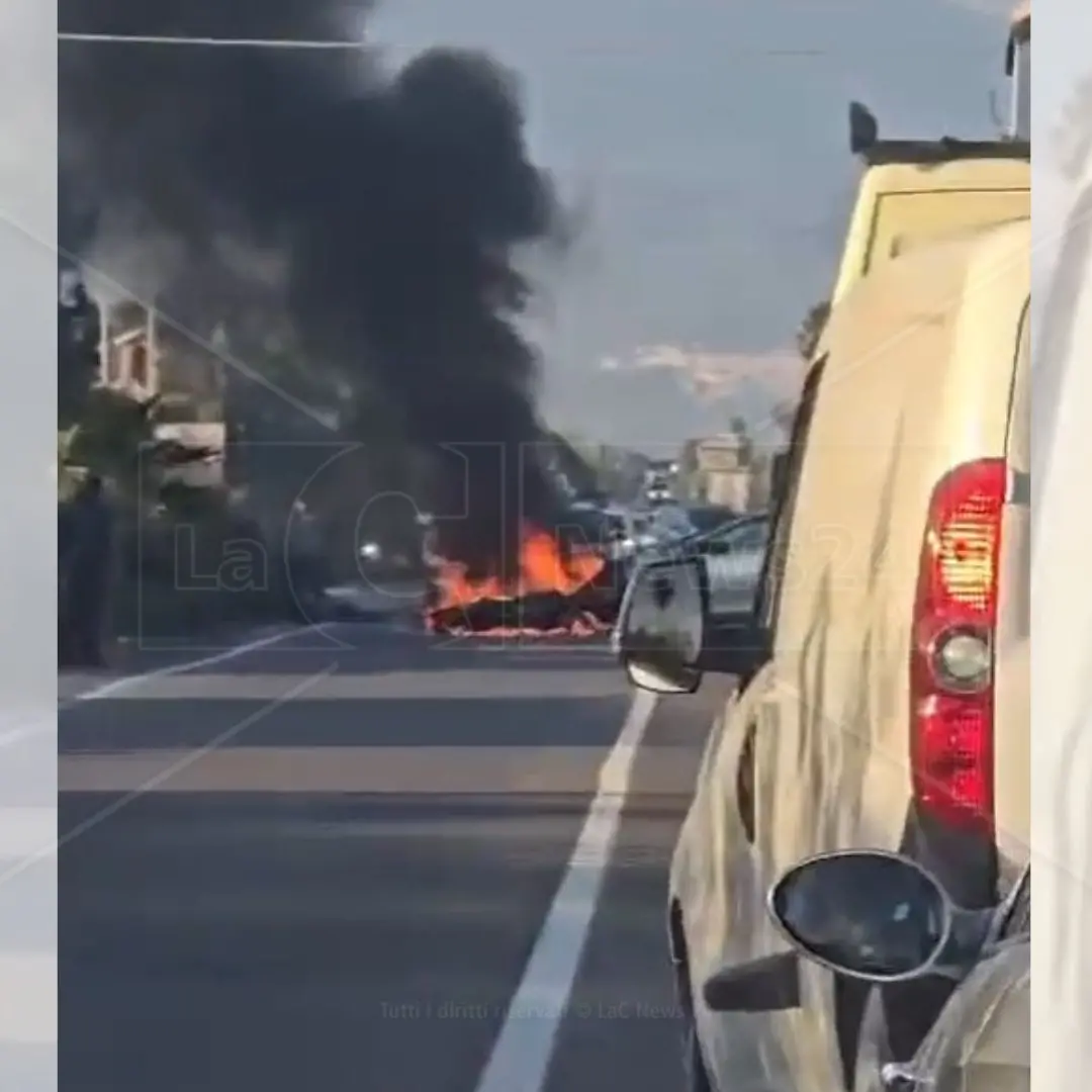 Un altro tragico incidente sulla statale 106, un morto e due feriti nello scontro a Corigliano Rossano\n