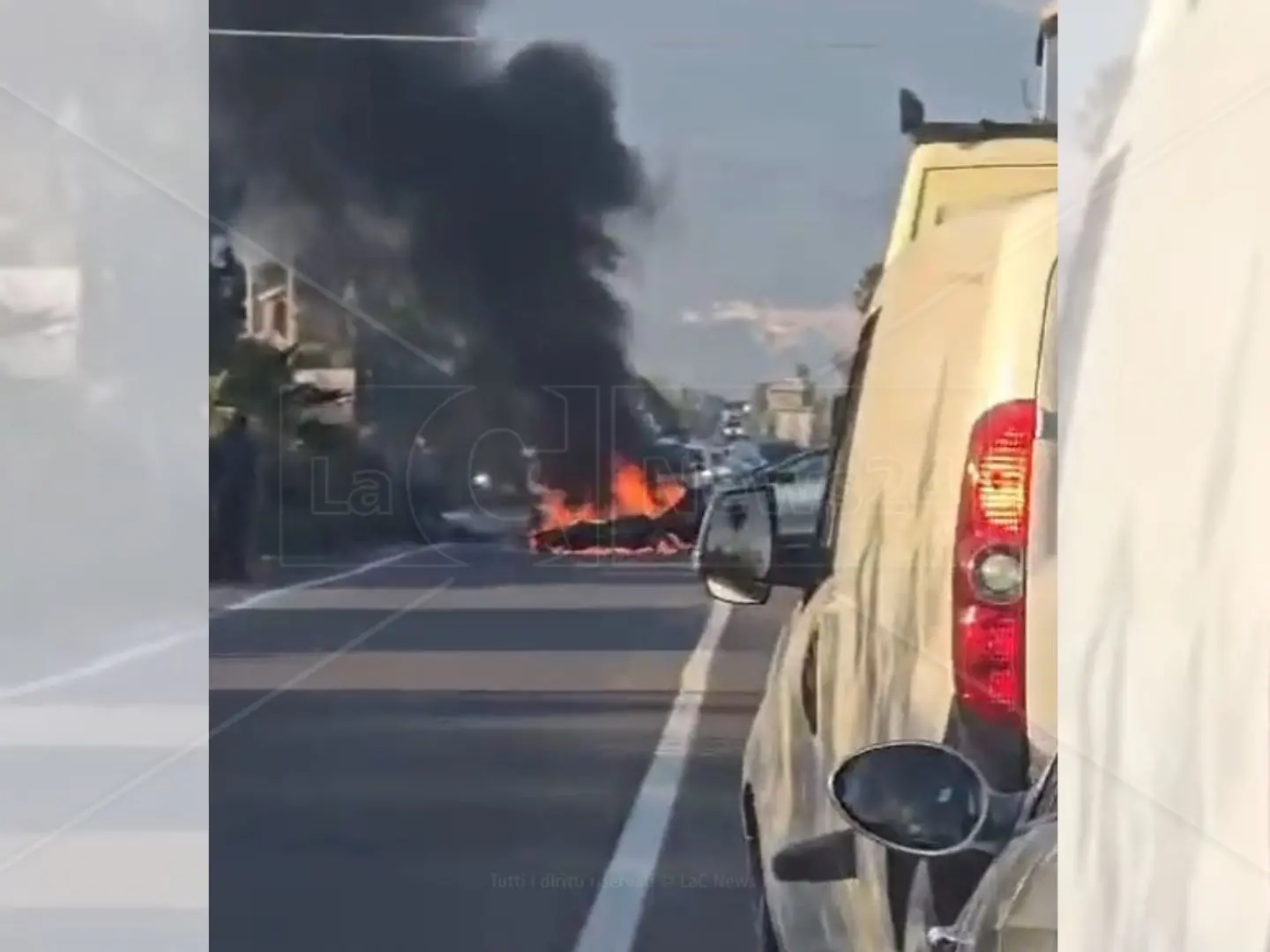 Un altro tragico incidente sulla statale 106, un morto e due feriti nello scontro a Corigliano Rossano