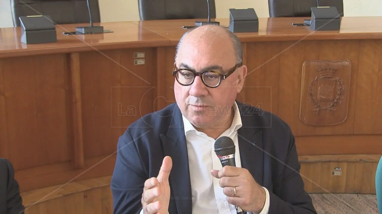 Sanità, Guccione (Pd): «Gli specializzandi all'Annunziata di Cosenza? Ottima notizia ma\u00A0mancano ancora 300\u00A0posti letto»\n