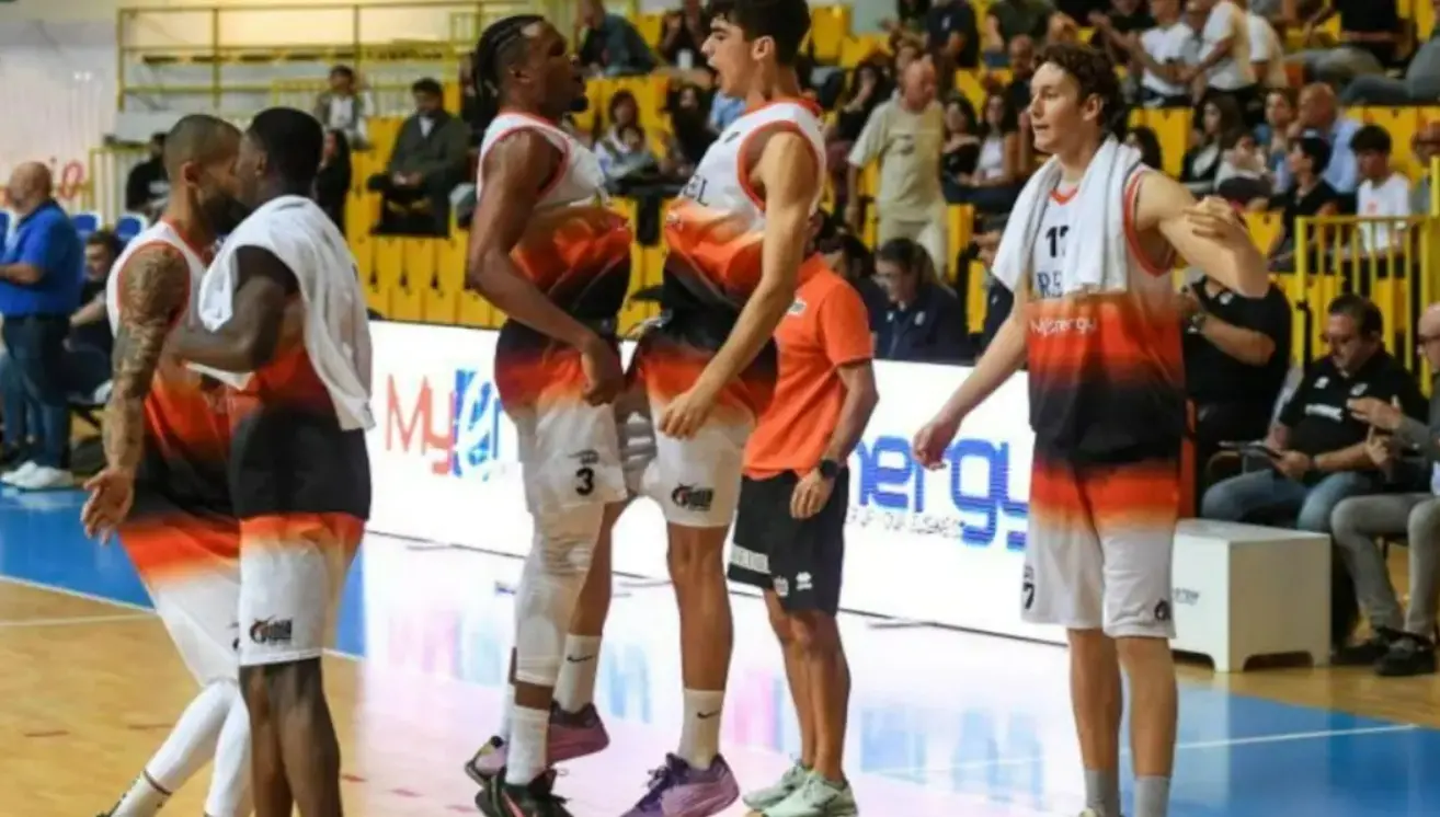 Basket, la Viola vince ancora e fa sette su sette