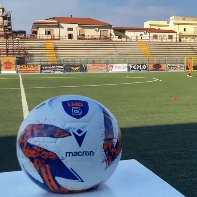 Serie D, tre calabresi su quattro in trasferta: Reggina e Vibonese vogliono approfittare del big match tra Scafatese e Siracusa