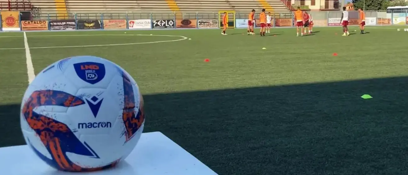 Serie D, tre calabresi su quattro in trasferta: Reggina e Vibonese vogliono approfittare del big match tra Scafatese e Siracusa